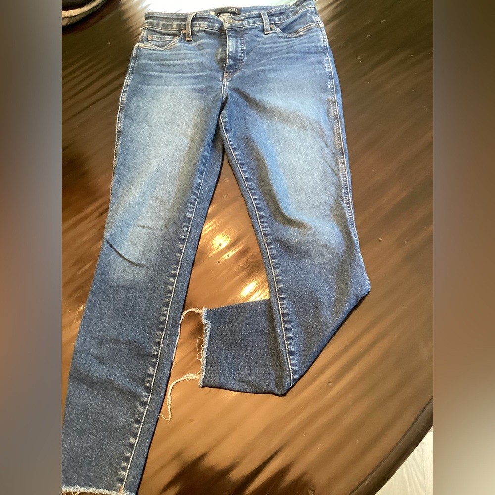 Kut from the Kloth straight leg fringe bottom